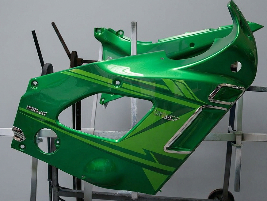 Motorradverkleidung mit Dekor